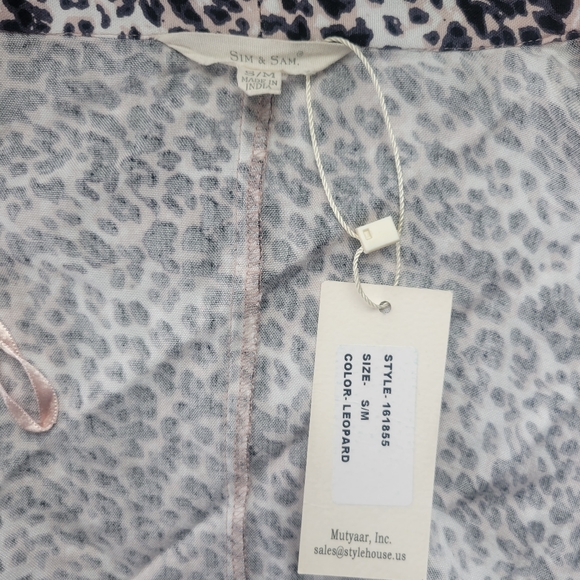 Sim & Sam Leopard Cardigan Shrug 🐆 - Picture 4 of 6